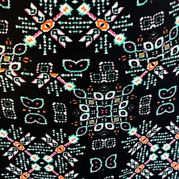 LulaRoe BRAND NEW TAGS XL Cassie comfy pencil skirt FOR XMAS WORK OR NIGHT OUT - Picture 2 of 4